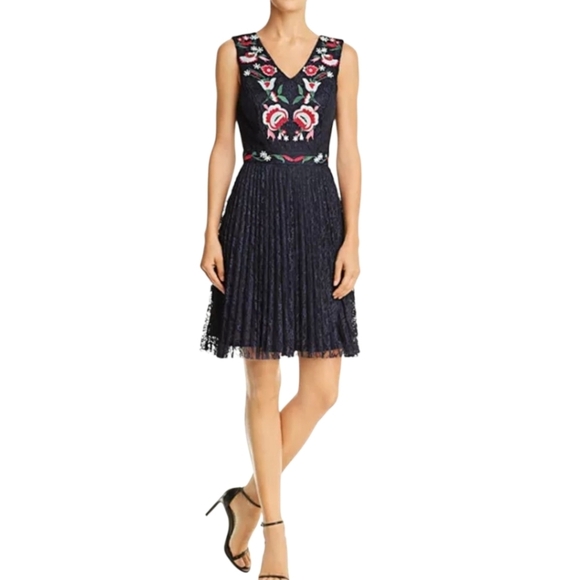 Nanette Lapore Black Embroidered Lace Sleeveless Dress Size 4 - Picture 1 of 8